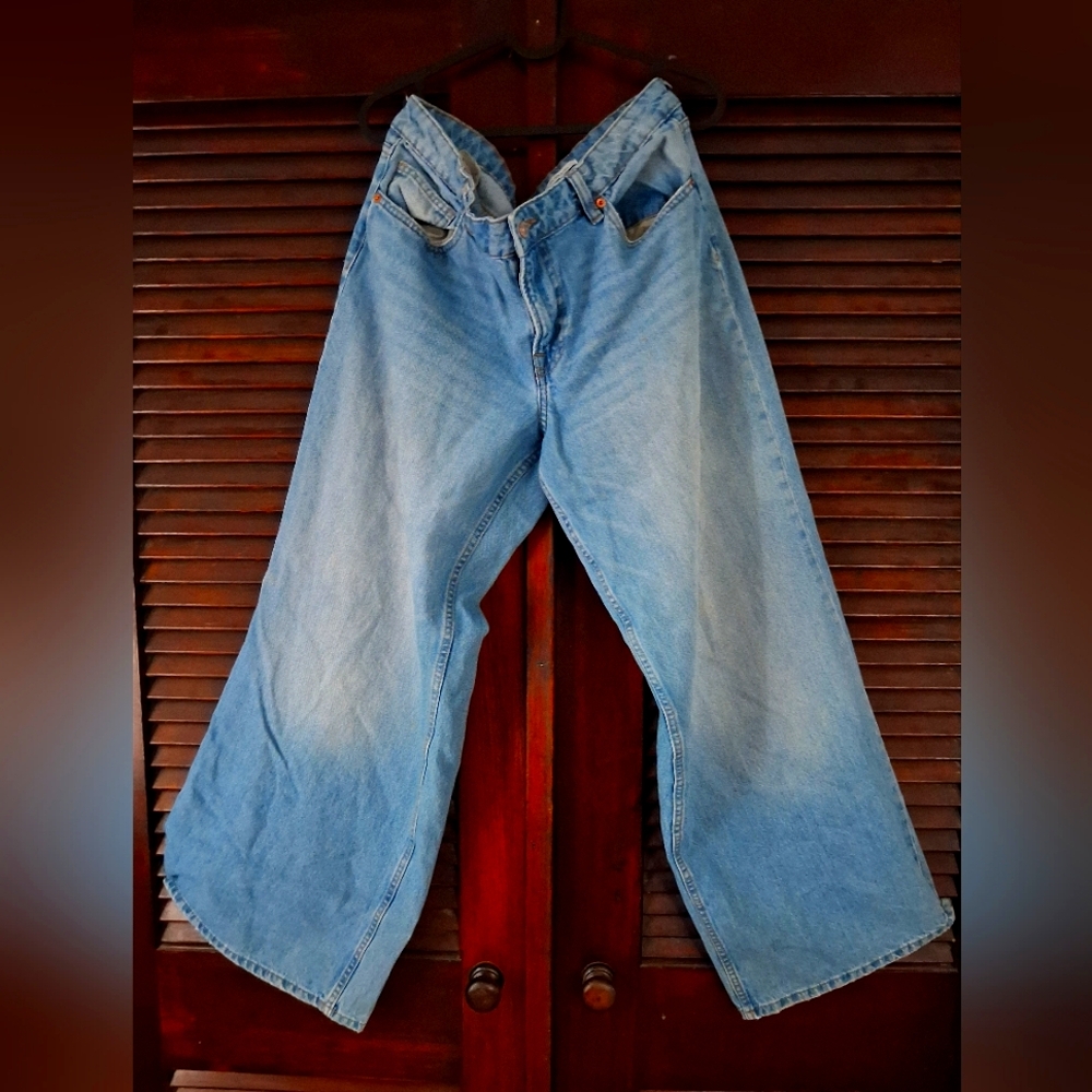 Forever 21 wide Legged jeans